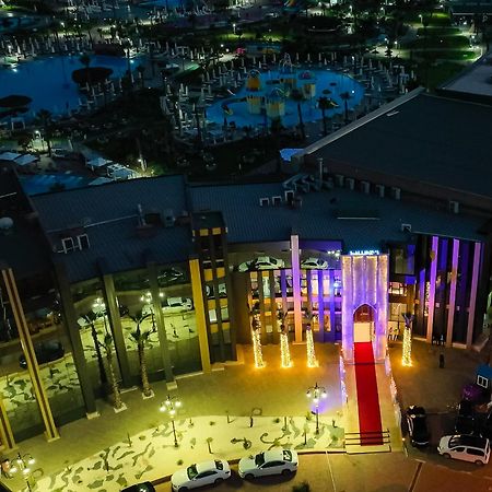 Waves Aqua Resort Kenitra Exterior photo The Marina at night