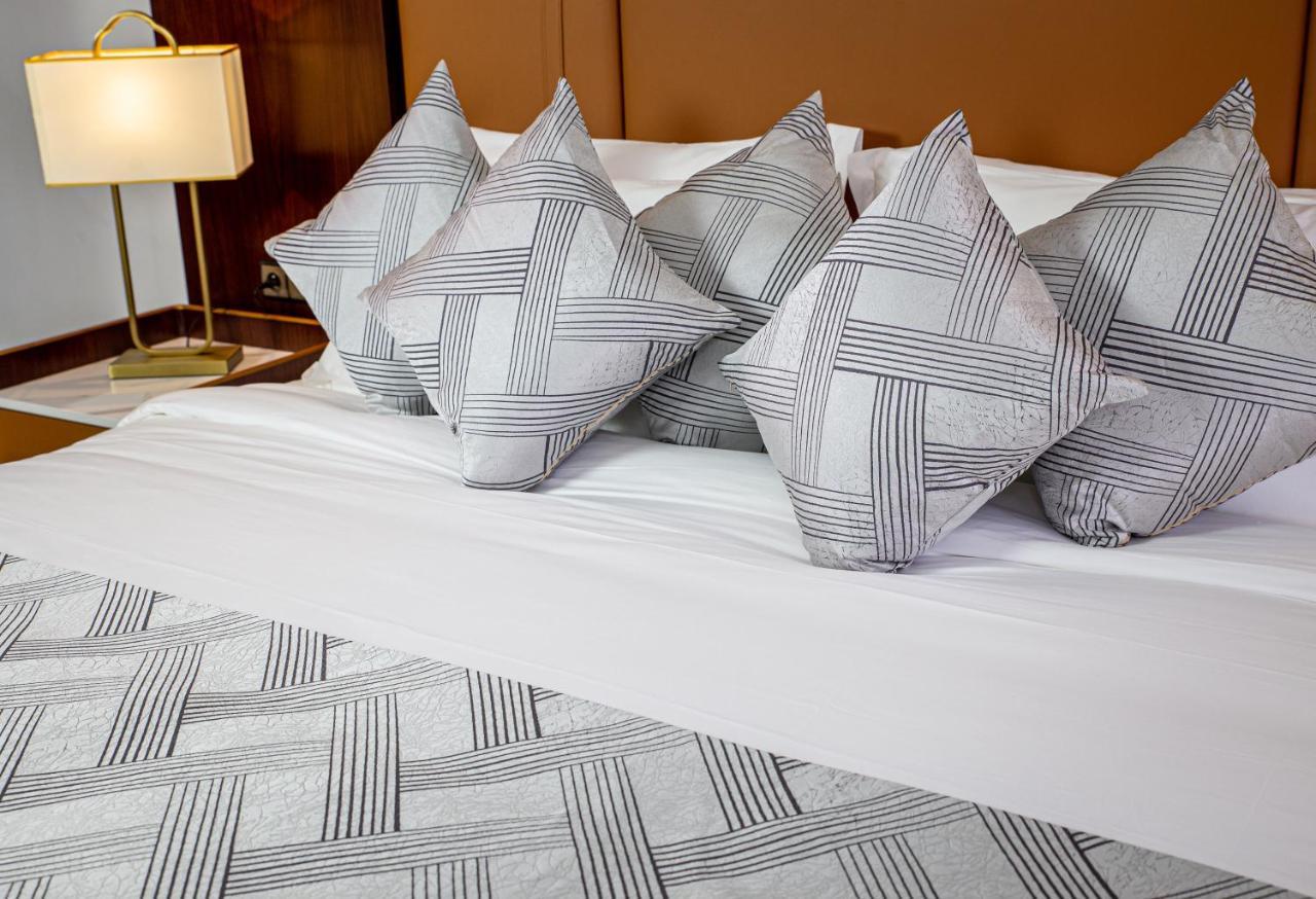 Waves Aqua Resort Kenitra Exterior photo A bed with cushions