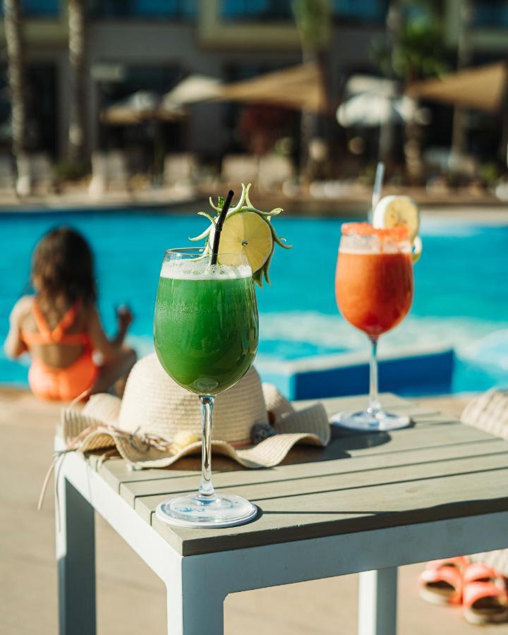 Waves Aqua Resort Kenitra Exterior photo A green smoothie
